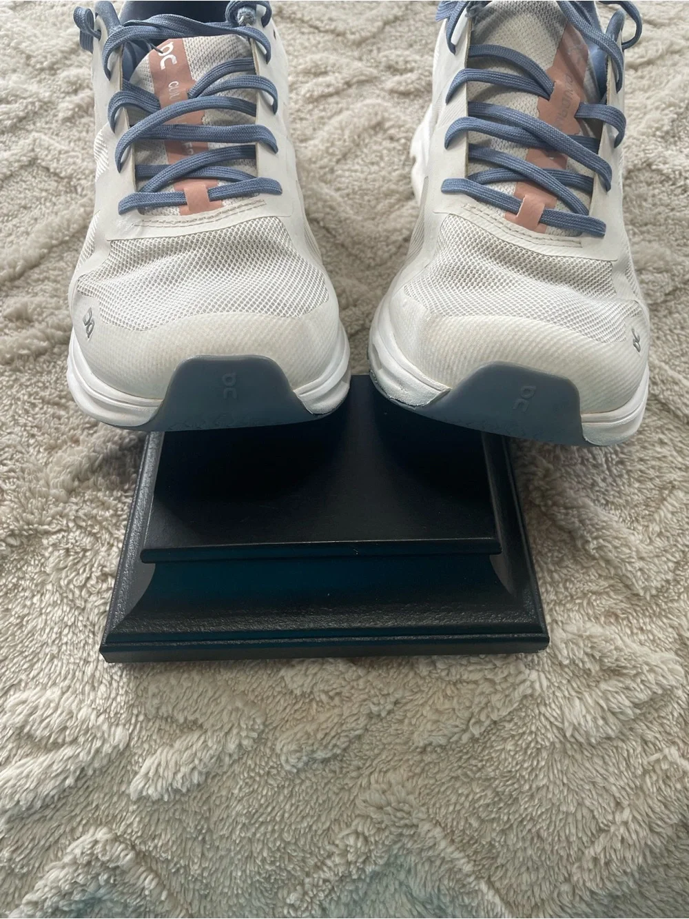 On Cloud - CloudRunning  White Sneakers with Slate Blue and Coral Accents. Sz 9